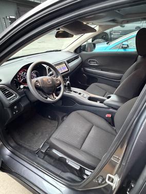 Gray 2017 Honda HR-V EX