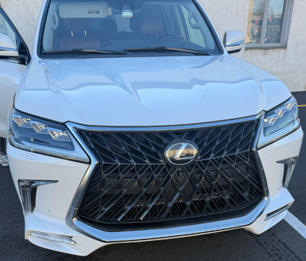 2018 Lexus LX 570 Three-Row