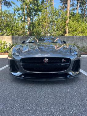 2017 Jaguar F-TYPE SVR