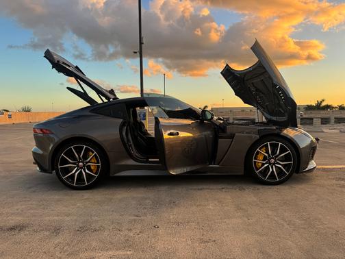 2017 Jaguar F-TYPE SVR