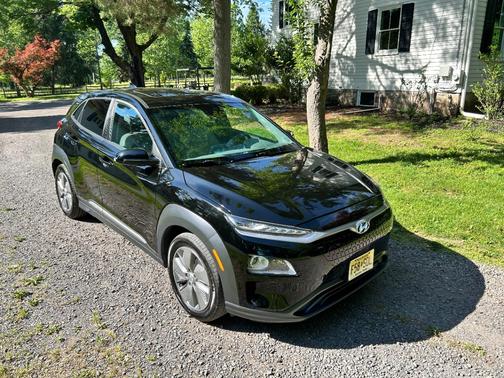 Black 2021 Hyundai KONA EV Limited