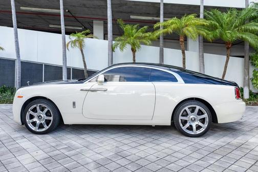 White 2014 Rolls-Royce Wraith Base