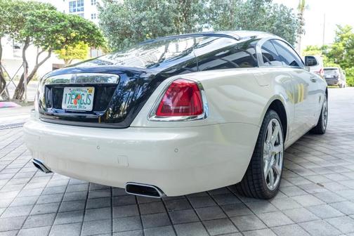 White 2014 Rolls-Royce Wraith Base