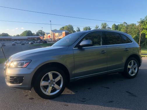 Photo 3 of 8 of 2011 Audi Q5 2.0T Premium