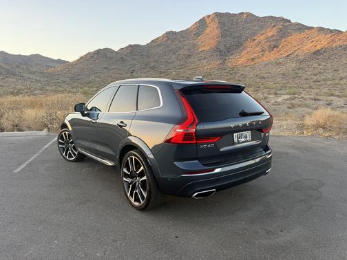 Blue 2021 Volvo XC60 T6 Inscription