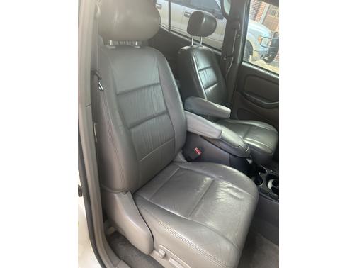 2004 Toyota Sequoia SR5