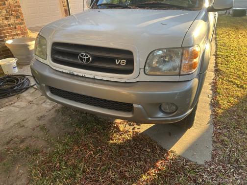 2004 Toyota Sequoia SR5