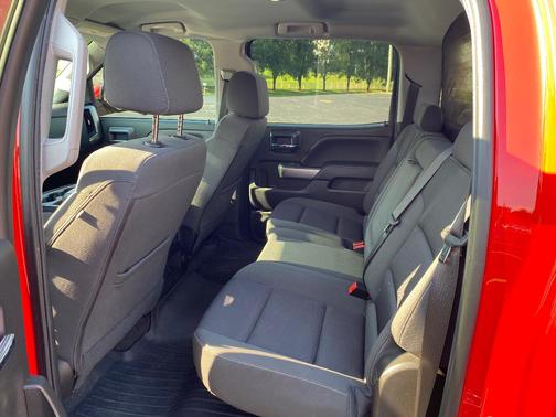 Red 2018 Chevrolet Silverado 1500 2LT