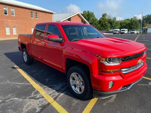 Red 2018 Chevrolet Silverado 1500 2LT
