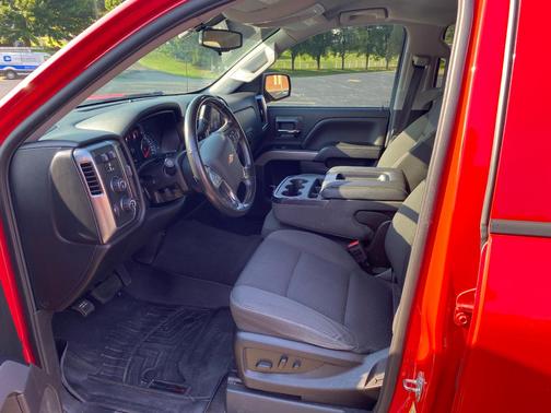 Red 2018 Chevrolet Silverado 1500 2LT