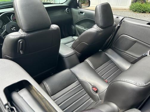 2007 Ford Shelby GT500 Base