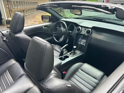 2007 Ford Shelby GT500 Base
