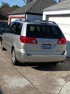 Silver 2006 Toyota Sienna LE
