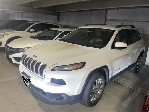 White 2015 Jeep Cherokee Limited