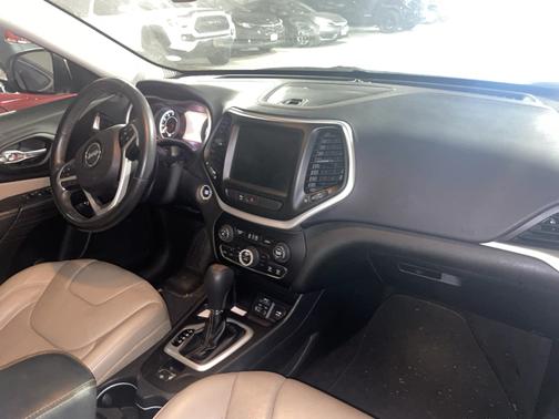 White 2015 Jeep Cherokee Limited