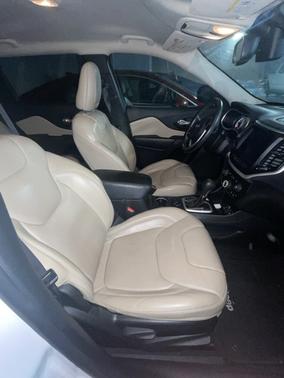 White 2015 Jeep Cherokee Limited