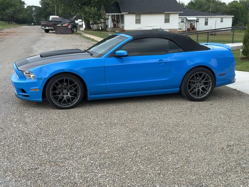 Blue 2014 Ford Mustang V6 Premium