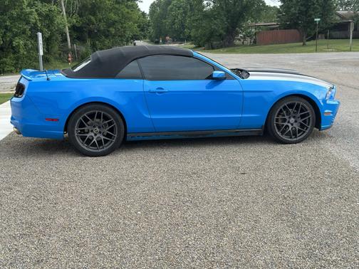 Blue 2014 Ford Mustang V6 Premium