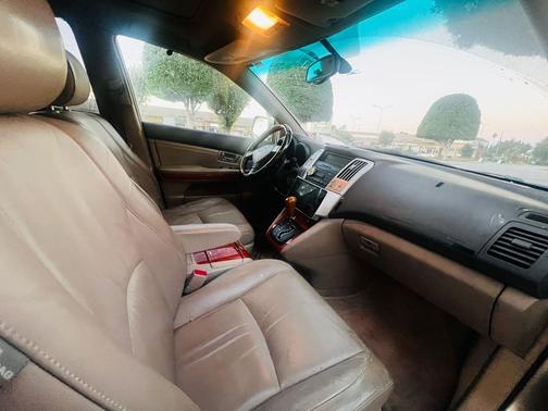 2004 Lexus RX 330 Base