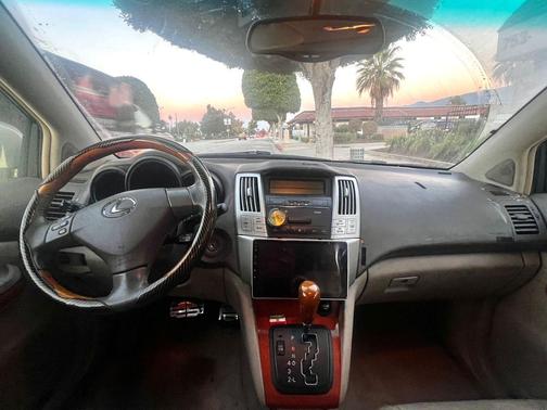 2004 Lexus RX 330 Base