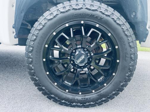 White 2015 Toyota Tundra SR5