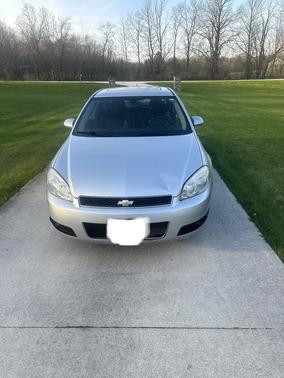 Silver 2014 Chevrolet Impala Limited LTZ