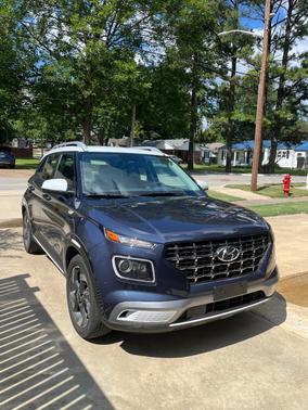 Blue 2024 Hyundai VENUE Limited