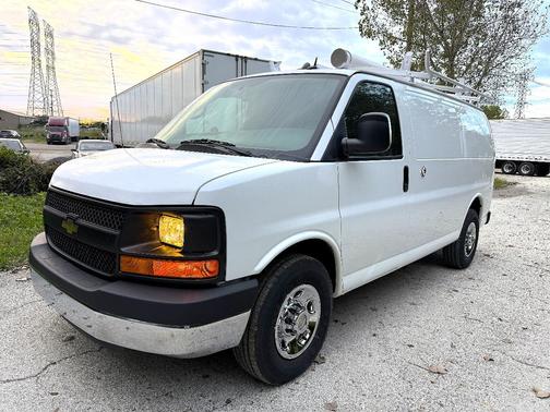 White 2014 Chevrolet Express 2500 Work Van