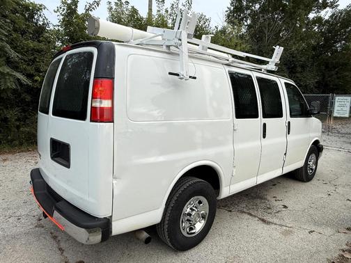 White 2014 Chevrolet Express 2500 Work Van