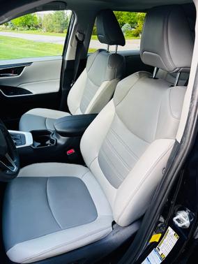 2021 Toyota RAV4 Hybrid XLE Premium