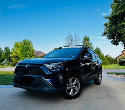 2021 Toyota RAV4 Hybrid XLE Premium