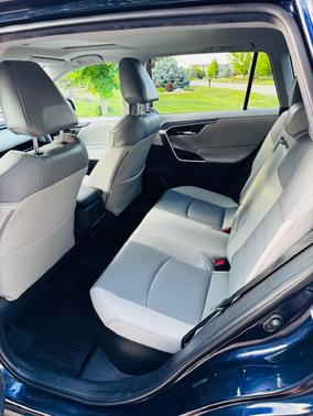 2021 Toyota RAV4 Hybrid XLE Premium