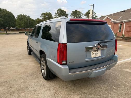 2011 Cadillac Escalade ESV Luxury