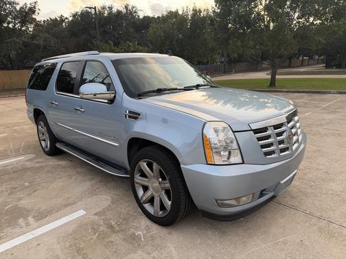 2011 Cadillac Escalade ESV Luxury