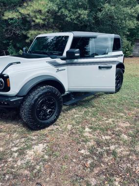Gray 2023 Ford Bronco Wildtrak Advanced