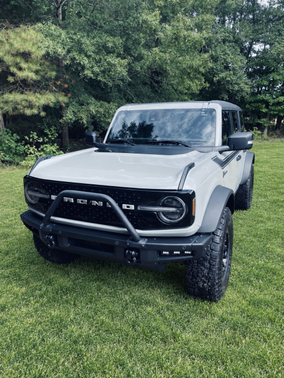 Gray 2023 Ford Bronco Wildtrak Advanced