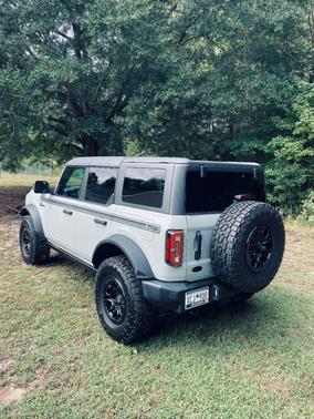 Gray 2023 Ford Bronco Wildtrak Advanced
