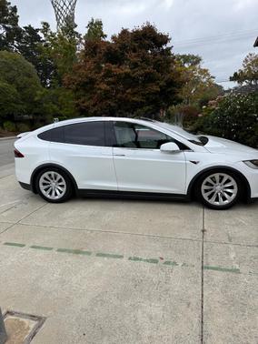 White 2018 Tesla Model X 100D