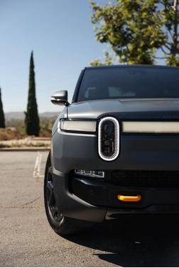 2023 Rivian R1T Adventure Quad-Motor Large Package