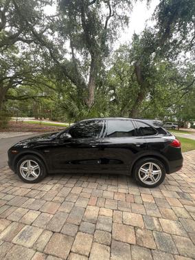 Black 2013 Porsche Cayenne Cayenne Diesel