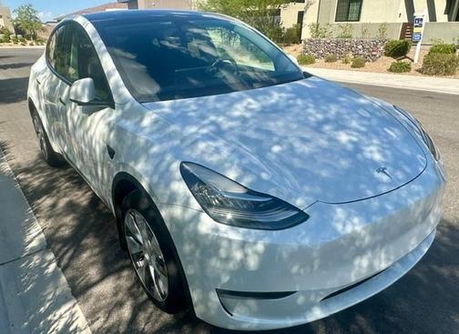 White 2023 Tesla Model Y AWD