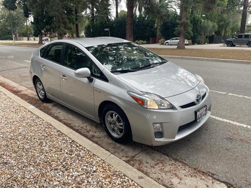 Silver 2010 Toyota Prius III