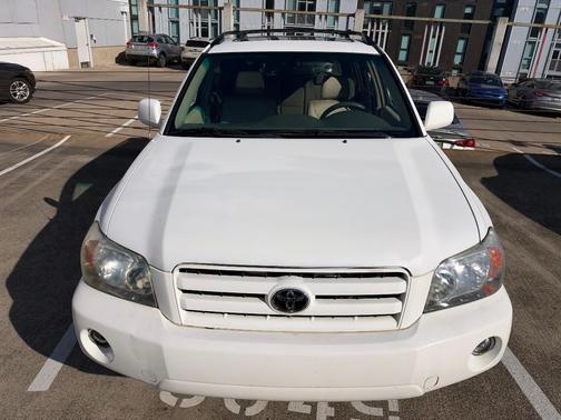 White 2005 Toyota Highlander Limited