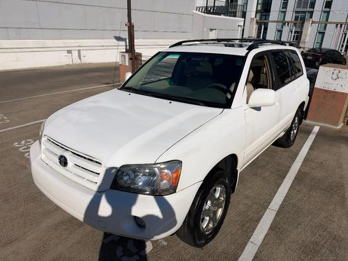 White 2005 Toyota Highlander Limited