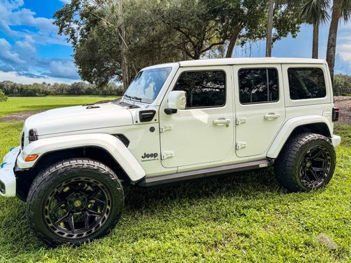 2023 Jeep Wrangler 4xe Sahara High Altitude