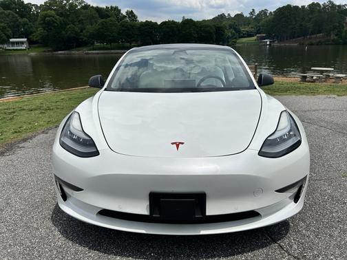 White 2019 Tesla Model 3 Standard Range Plus