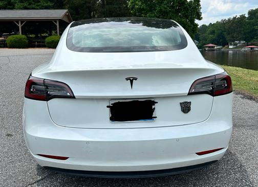 White 2019 Tesla Model 3 Standard Range Plus