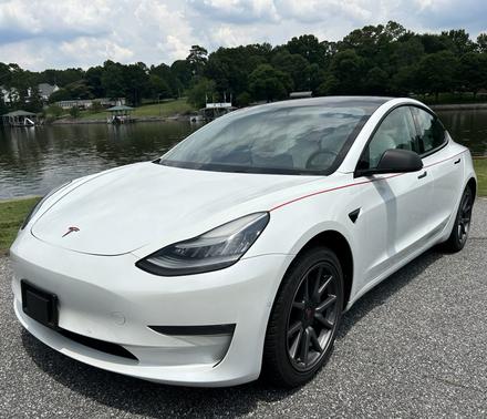 White 2019 Tesla Model 3 Standard Range Plus
