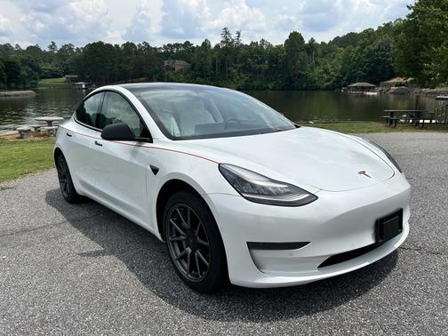 White 2019 Tesla Model 3 Standard Range Plus