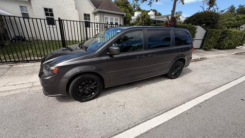 Gray 2019 Dodge Grand Caravan GT